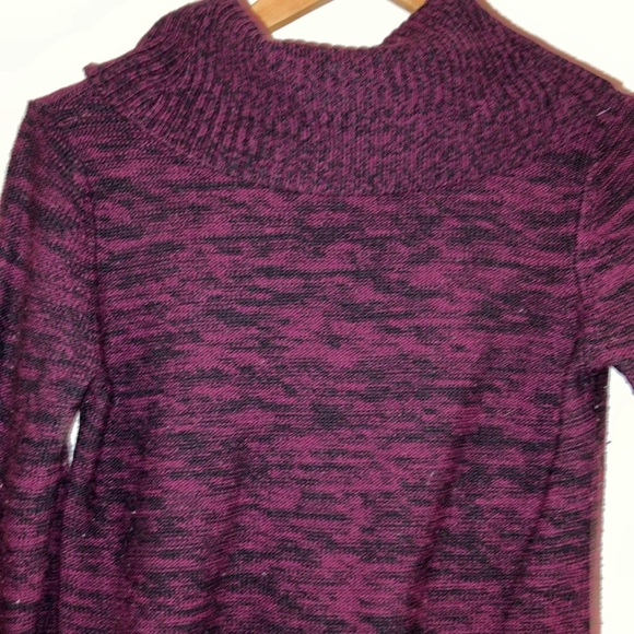 Sweater - Picture 5 of 7